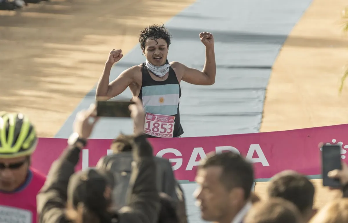 Aníbal Andrade, oriundo de Santa Ana, se llevó la categoría 42K.