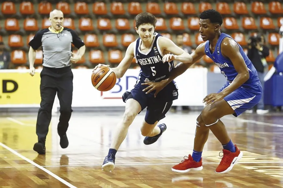 El base chaqueño de 20 años es la apuesta juvenil para el Celeste.
