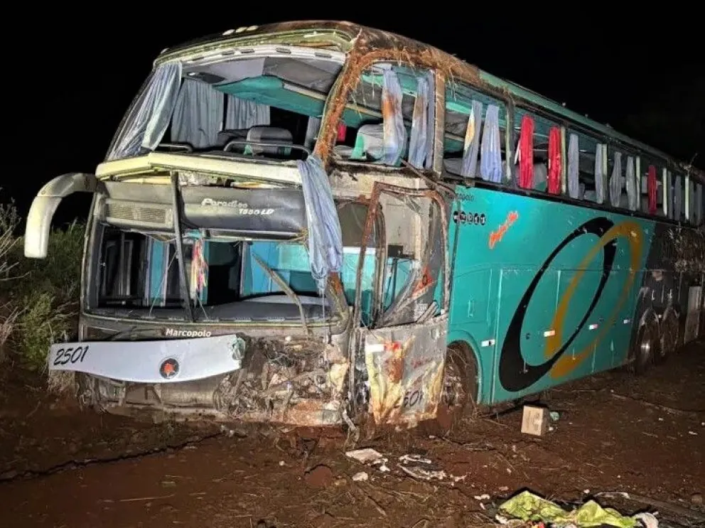 El siniestro vial ocurrió anoche, reportaron medios del vecino país. //Fotos: Beltrão Agora.