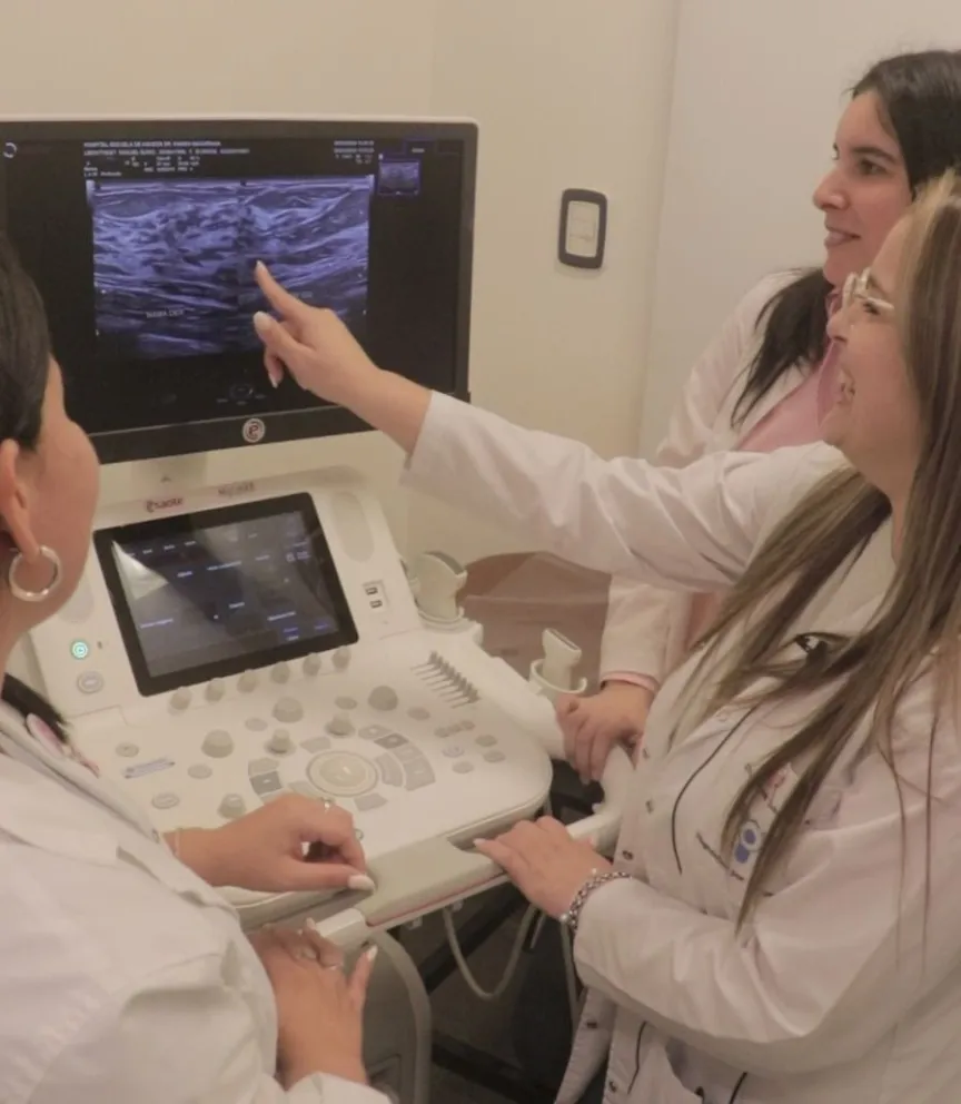 Para mujeres menores a 50 años, los turnos deben solicitarse en Alegramed o al 3764-397110.