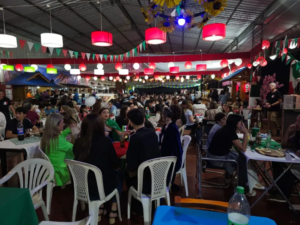 La fiesta Las Raíces se vivió a pleno en Jardín América. Fotos: Esteban González.