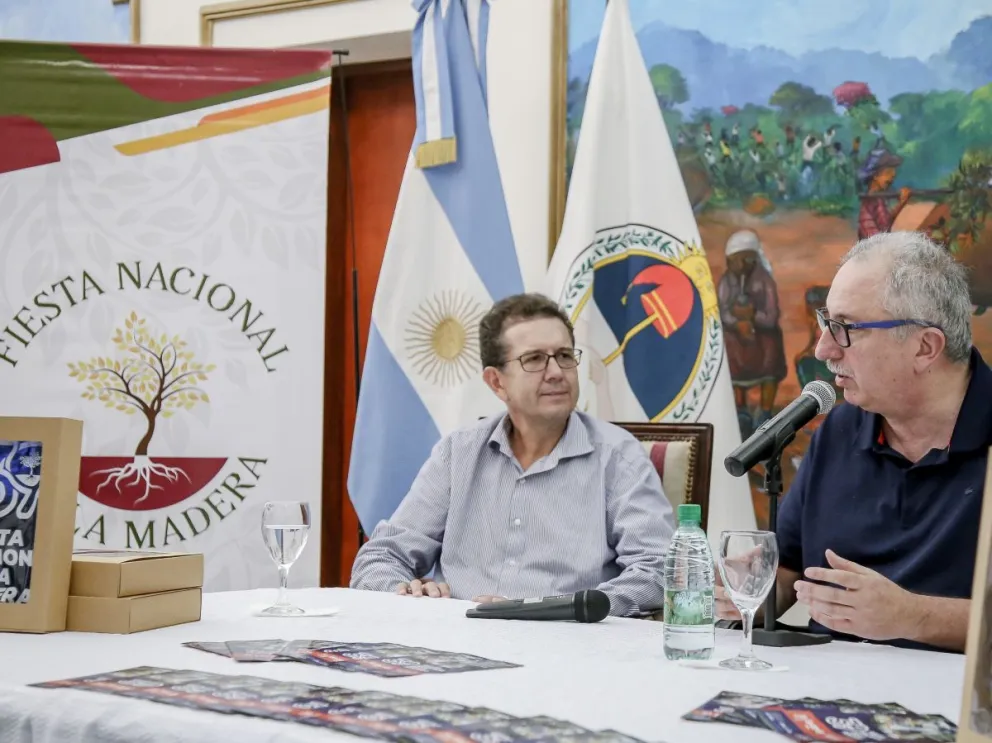 El gobernador Passalacqua destacó el valor de la actividad foresto-industrial para la provincia. 