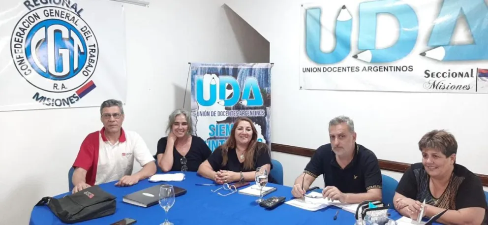 Estuvieron los sindicatos docentes representantes de todos los niveles no universitarios y sindicatos representantes de trabajadores de la universidad. 