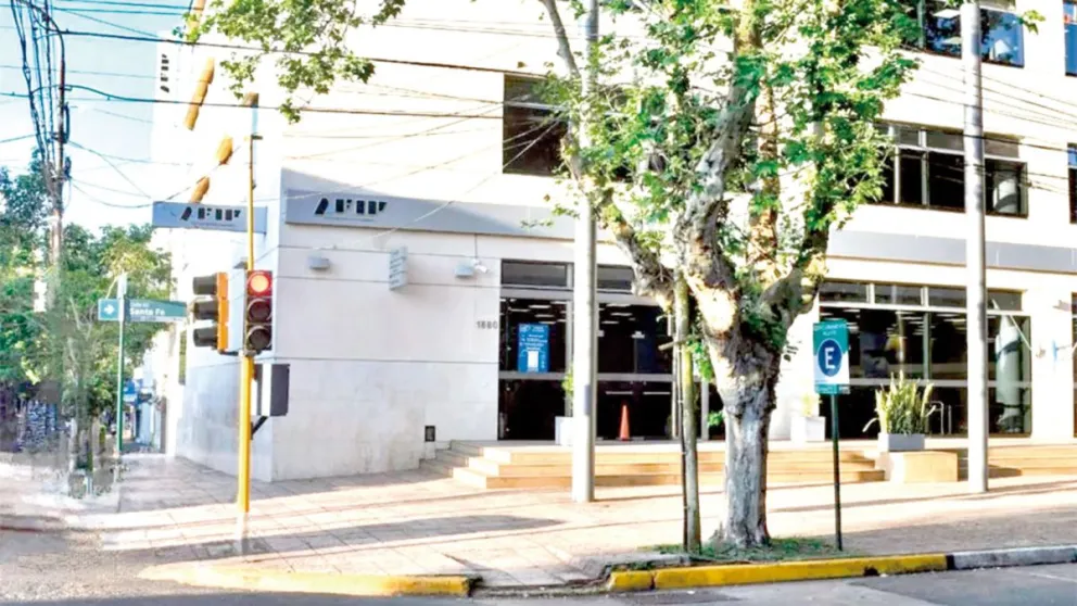 Tras conocerse lo anunciado, trabajadores pararon su actividad. //Foto: Gustavo De Sousa.