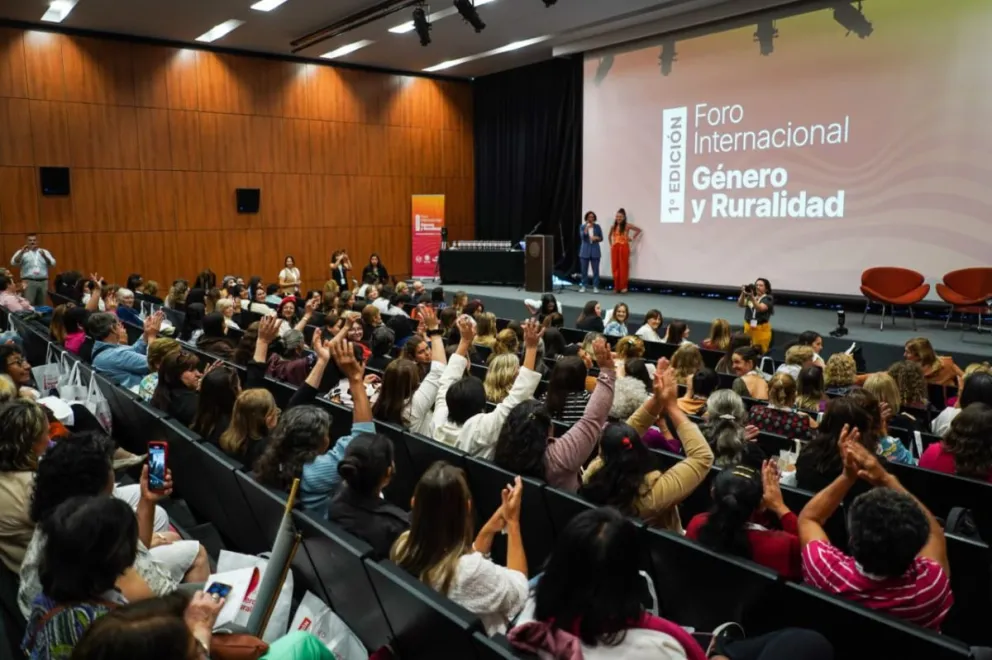 La participación de las mujeres misioneras en los premios Lía Encalada demuestra su capacidad para liderar en diferentes áreas . 