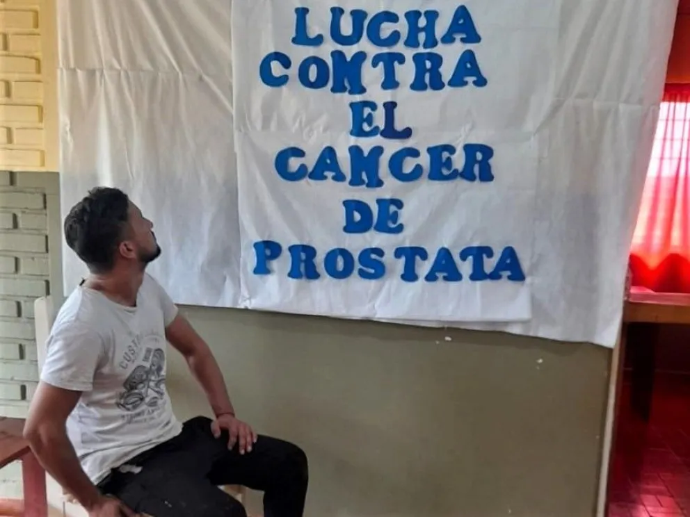 Noviembre azul, de lucha contra el cáncer de próstata. //Foto: Área Programática XI Centro Uruguay (Facebook).