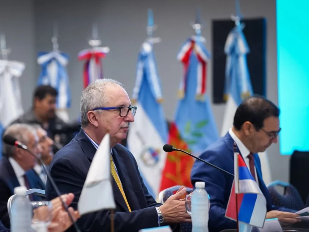 Del encuentro participa el gobernador de Misiones, Hugo Passalacqua. //Foto: Gentileza.