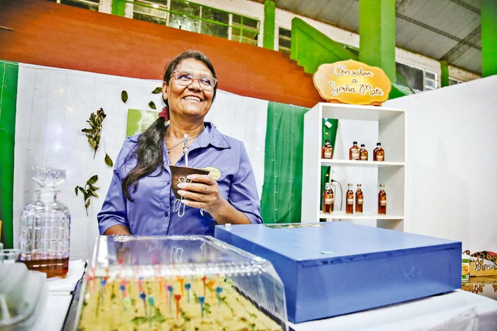 Julia prepara todo tipo de recetas con la yerba como ingrediente potenciador. Fotos: Natalia Guerrero