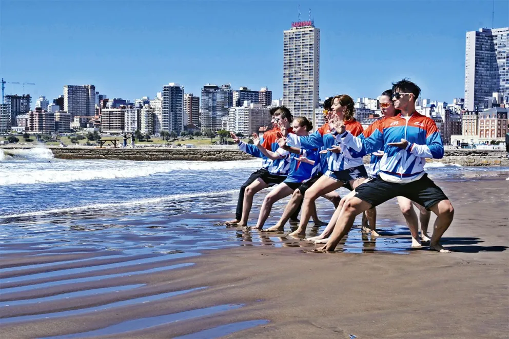Para muchos los Evita significaron aprender a medir fuerzas con sus pares de otras provincias y a convivir con la exigencia y la competencia, pero también alejarse por primera vez de la familia y hasta conocer el mar. //Foto: Guadalupe De Sousa.