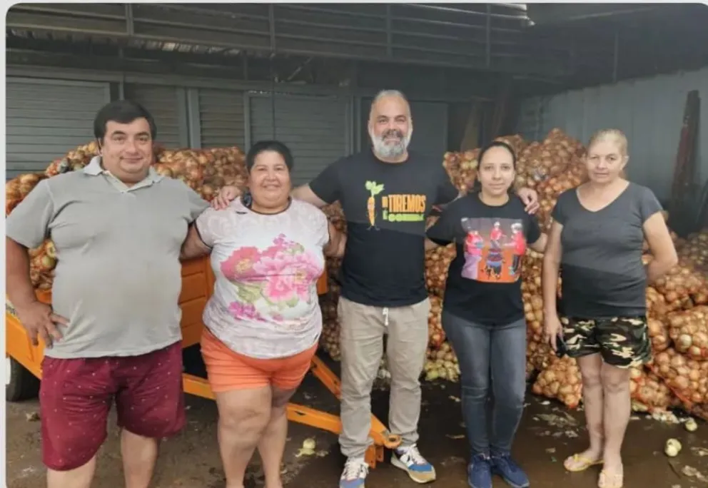 Los alimentos que rescatan no se venden por razones estéticas o comerciales pero están en buenas condiciones para consumir.