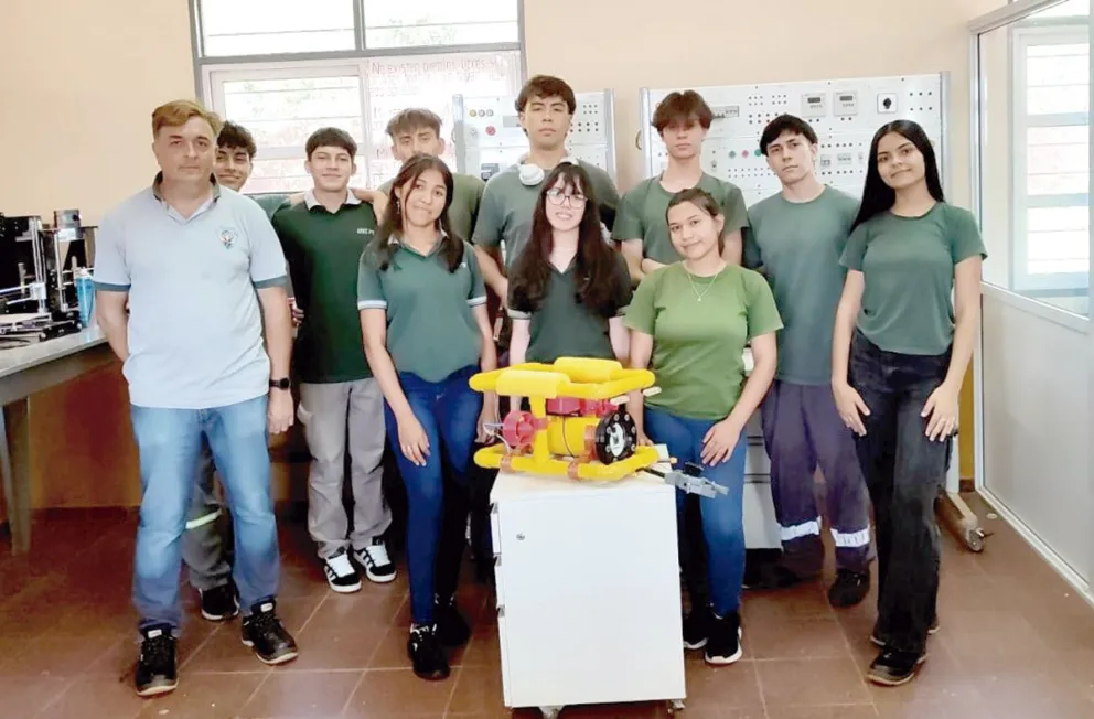 Los estudiantes viajarán para participar de la Feria de Ciencias que se hará del 26 al 29 de este mes. //Fotos: Miguel Garcete.
