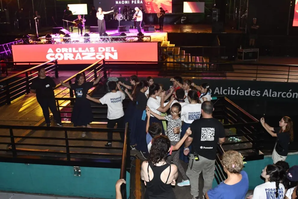 Los Manseros Santiagueños se llevaron las primeras ovaciones en el Festival