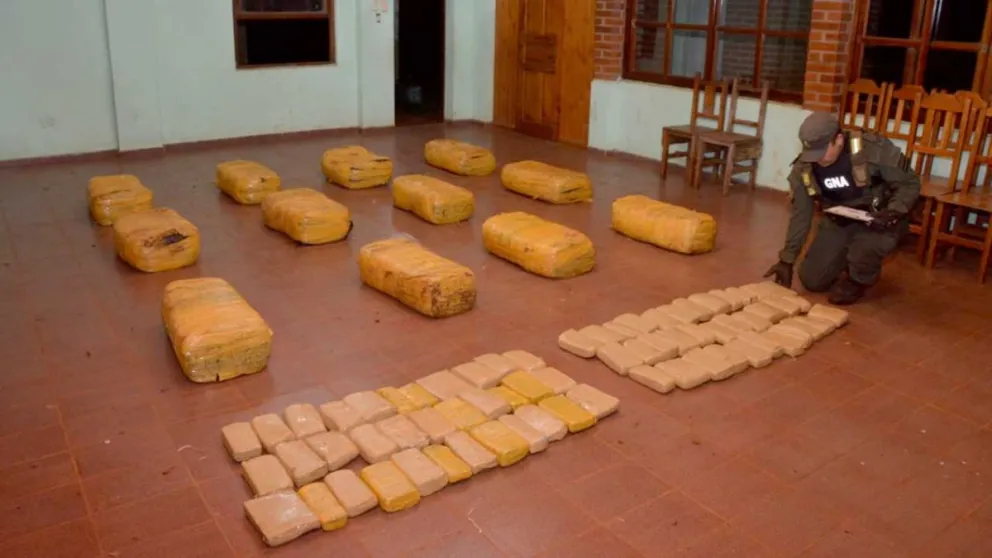 Parte de la droga incautada en la provincia en las últimas horas. //Foto: Gendarmería Nacional.