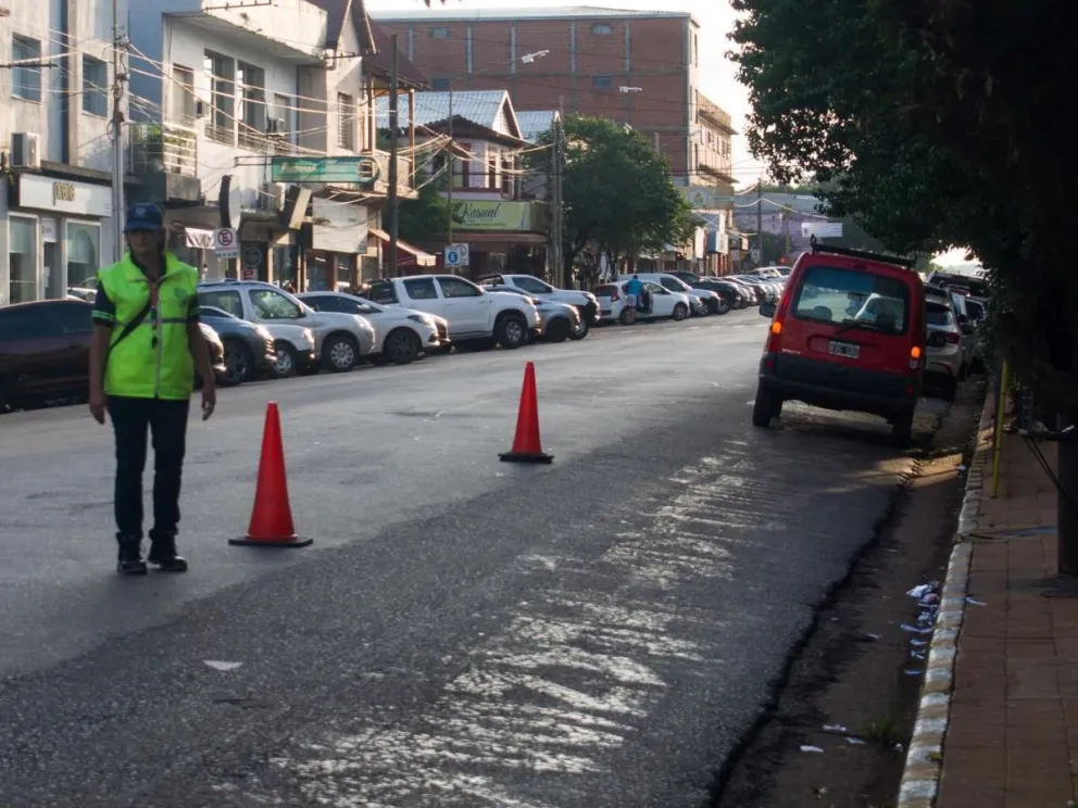 Hasta el momento el estacionamiento es abonado en efectivo por fracción horaria. //Foto: Facebook.