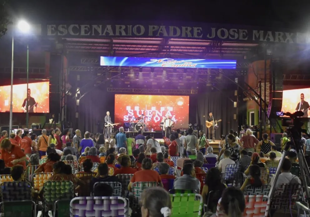 Muchas personas son parte de las festividades en la comuna misionera. //Foto: Esteban González.