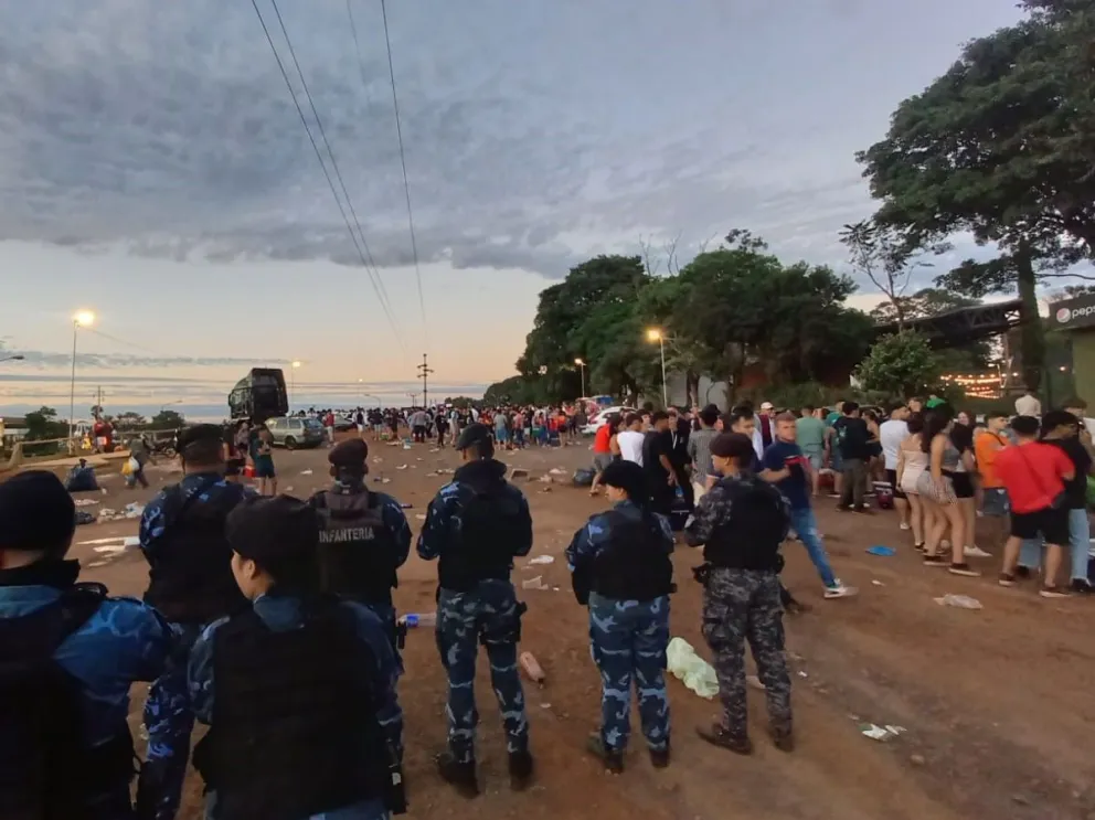 Uno de los sitios donde la juventud se juntó a celebrar. //Foto: URII.