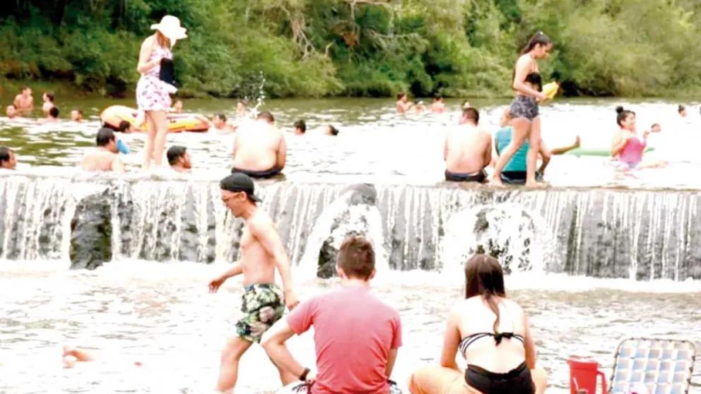 El Festival de las Carpas, un clásico del verano. //Foto: Archivo El Territorio.