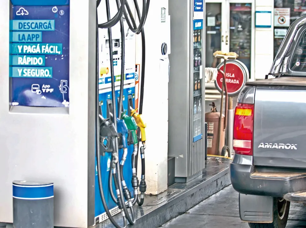El nuevo año arrancará con un nuevo incremento de los combustibles en conceptos de impuestos en todo el país. 