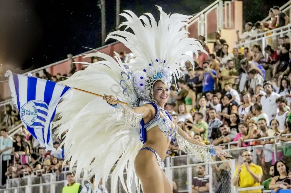 El Carnaval Encarnaceno es un gran evento que convoca a cientos de turistas cada año.      