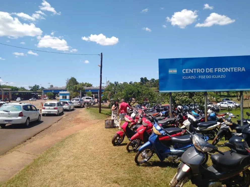 Centro de Frontera Puerto Iguazú - Foz de Iguazú. //Foto: Norma Devechi.