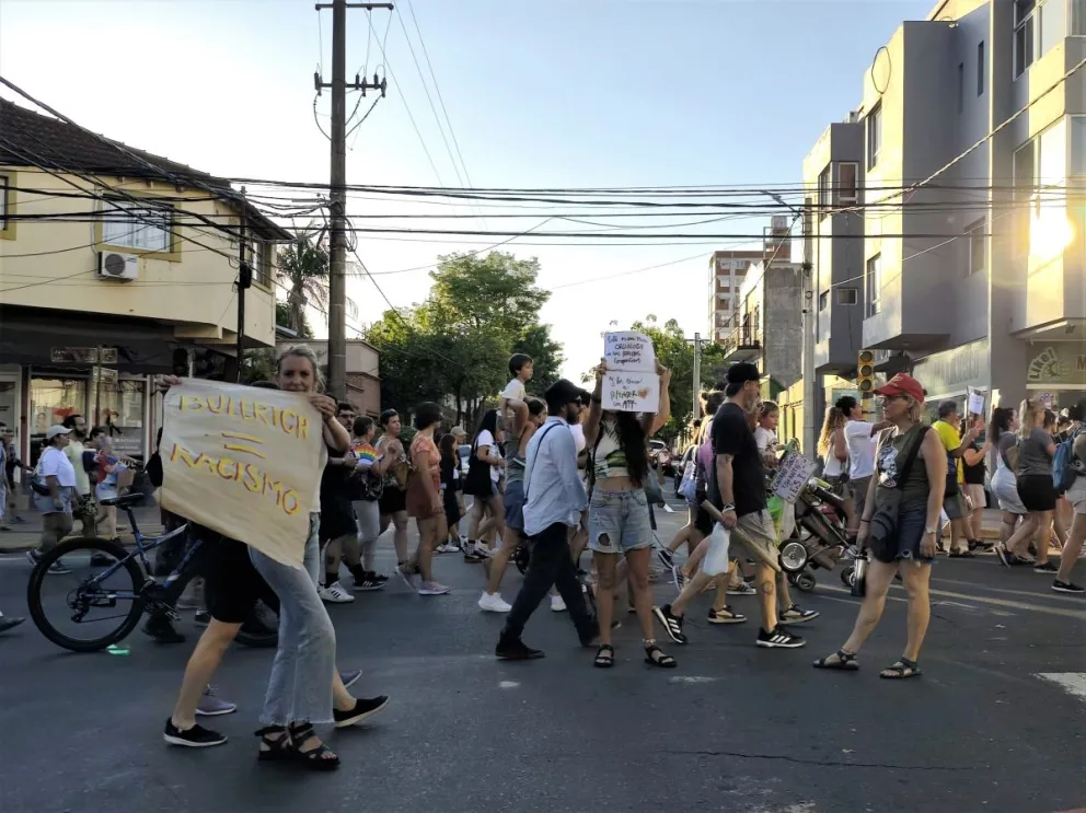 Marcha del colectivo LGBTIQ+ en Misiones: repudio a Milei y defensa de los derechos imagen-6