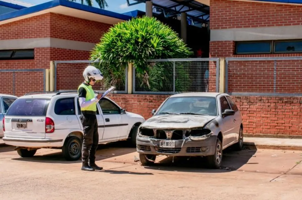 Se retiraron más de 200 vehículos abandonados en barrios de Posadas imagen-5