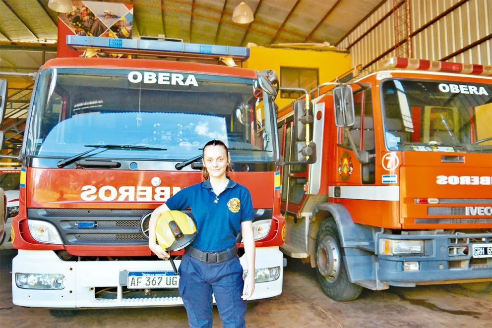 Es la primera de su familia en convertirse en bombero.  Foto: luciano ferreyra