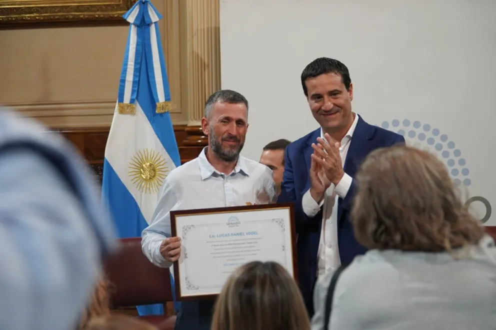 El docente misionero Lucas Vogel fue reconocido en el Senado de la Nación imagen-6