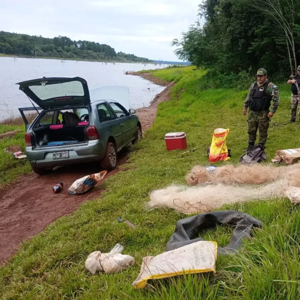 Sorprendieron a tres pescadores furtivos en el paisaje protegido lago Urugua-í imagen-6