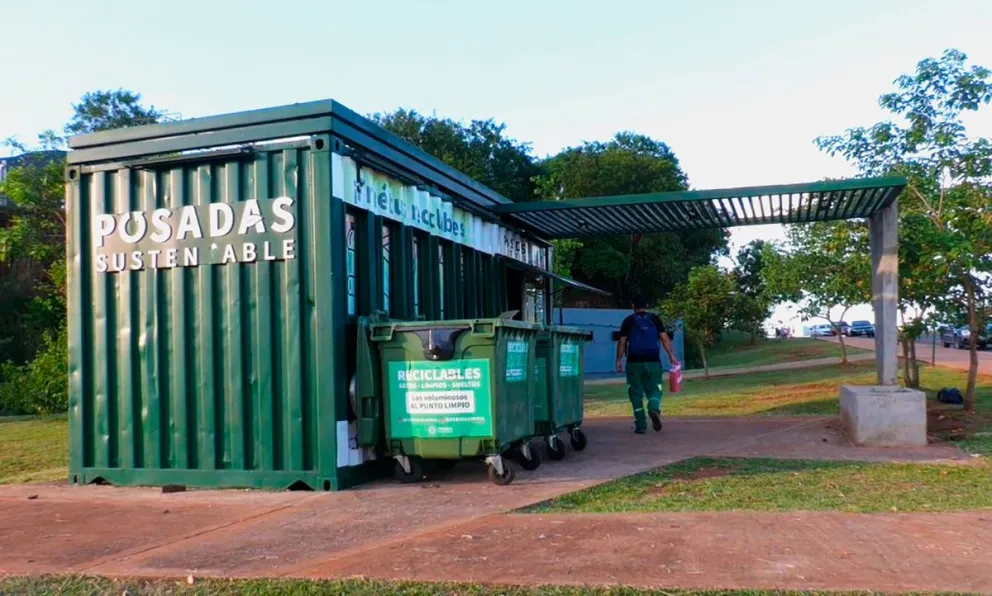 El Centro Verde procesa 100 toneladas mensuales. Se recicla vidrios, papeles, cartones y metales.  
