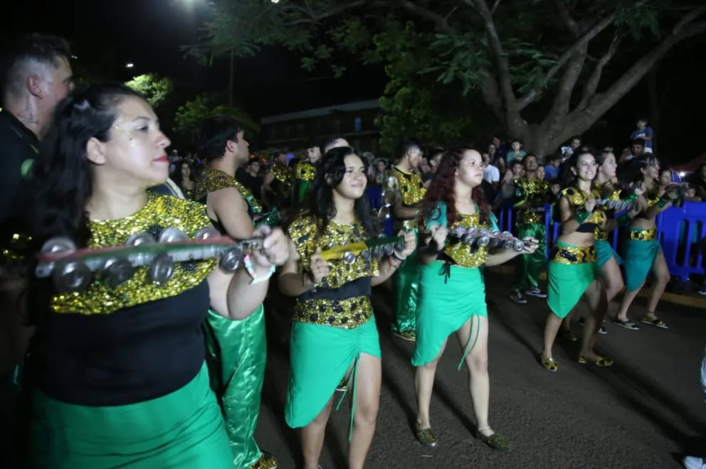 Este viernes vuelve el carnaval a los barrios. Foto: Natalia Guerrero 