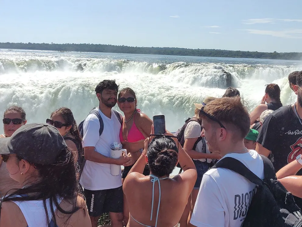 Los turistas arribaron desde diferentes provincias a Misiones. Foto: Norma Devechi