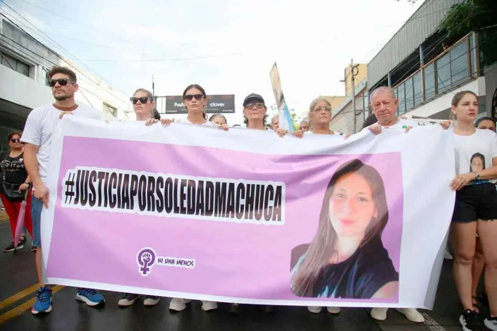 El último sábado la familia de Soledad marchó por las calles del microcentro posadeño para pedir justicia. Foto: N. Guerrero