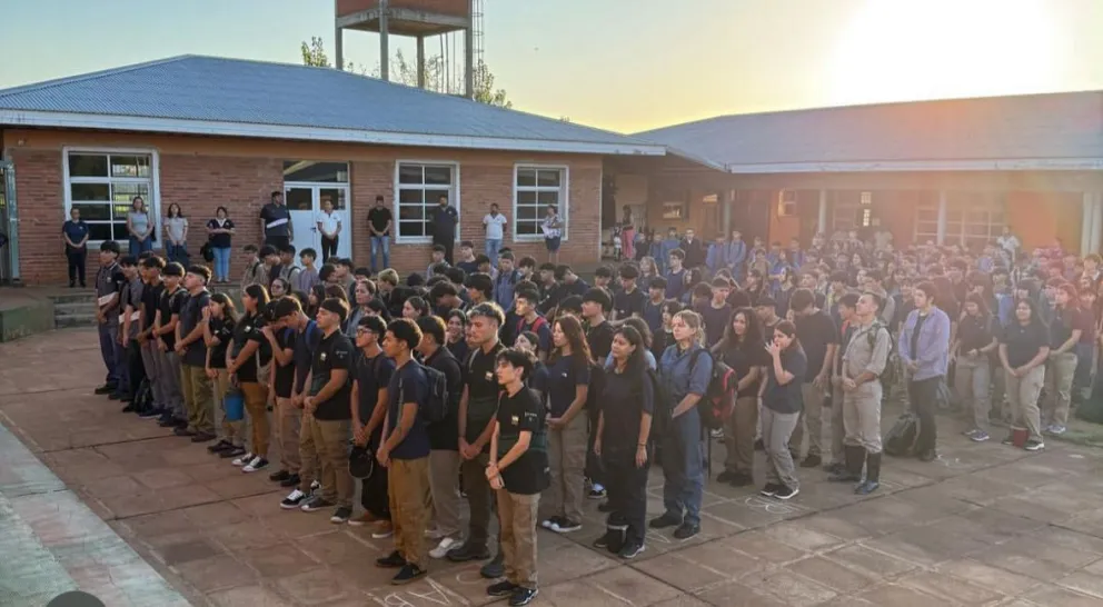 La provincia cuenta con 51 Escuelas Provinciales de Educación Técnica y 18 Institutos de Enseñanza Agropecuaria distribuidos en 56 municipios.