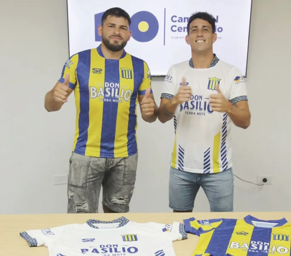 El Auriazul dio a conocer ayer su nueva indumentaria.  
