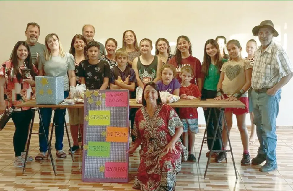 La parroquia San Vicente de Paul presta su salón para las actividades en el barrio Unido.