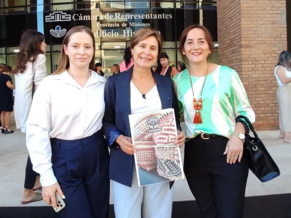 Scarantti (derecha) junto a la diputada Vaider. //Foto: Carina Martínez.