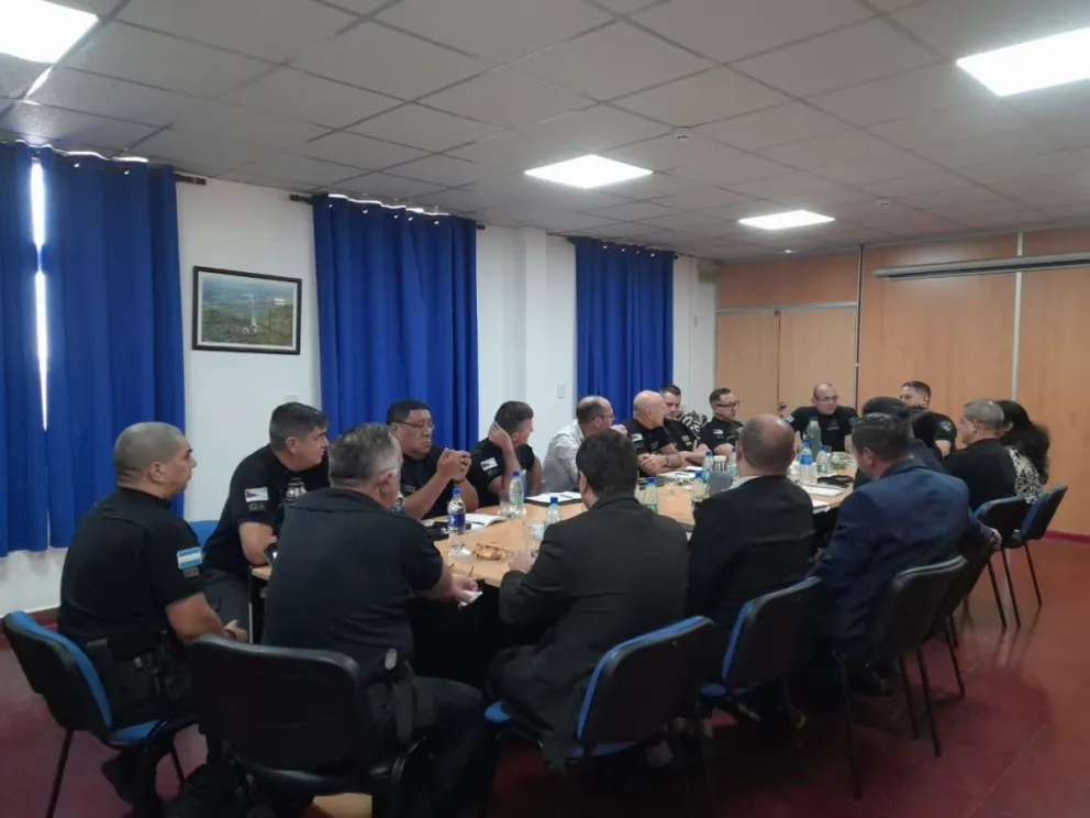 La reunión fue encabezada esta mañana por el jefe de la fuerza provincial. Foto: Policía de Misiones 