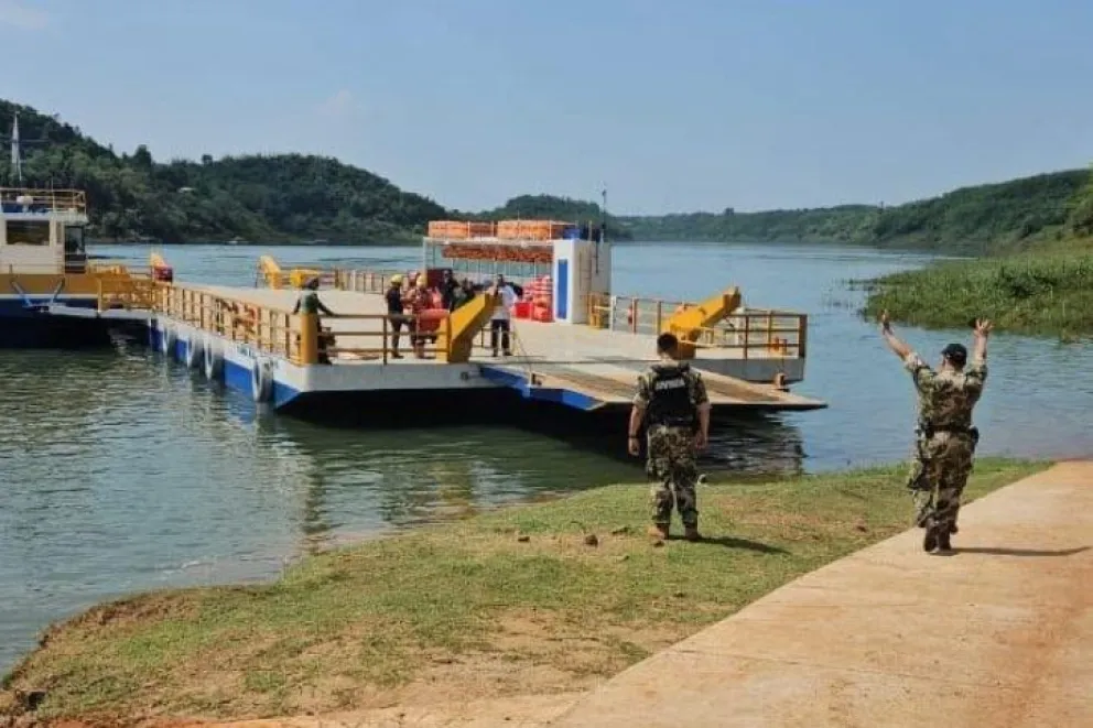 Servicio de balsa entre Puerto Libertad y Puerto Irala: intensifican  trabajos en zona portuaria | El Territorio