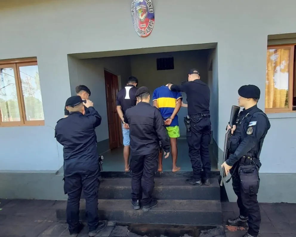 FOTO: Tres sospechosos detenidos