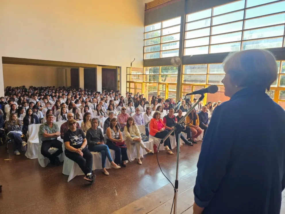 El acto se realizó este viernes en el edificio escolar. //Fotos: Esteban González.