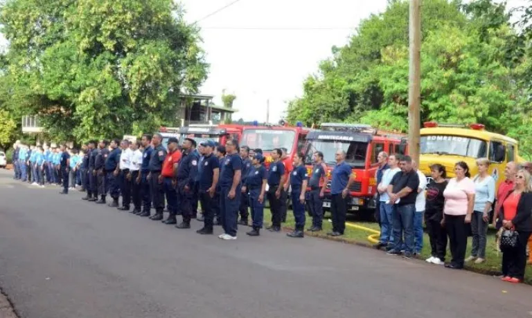 Bomberos Voluntarios de Misiones recibieron equipamiento por más de 100 millones de pesos imagen-8