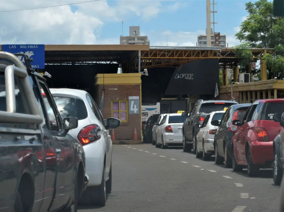 Las maniobras datan de 2016 en la cabecera argentina del puente internacional, y recién ahora, los sospechosos serán juzgados. //Foto: El Territorio.