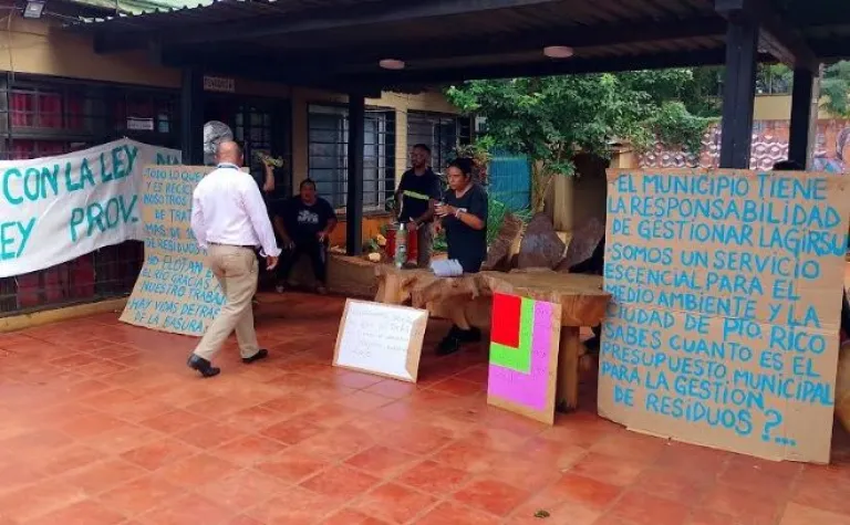 Cartoneros acampan en la puerta de la intendencia y exigen respuestas imagen-8