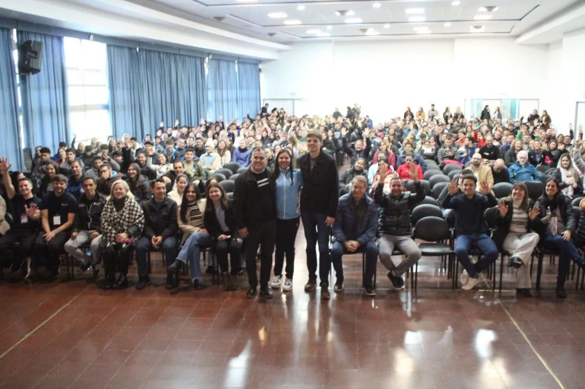 Mariela Delgado acompañó el simposio que unió prevención y deporte imagen-9