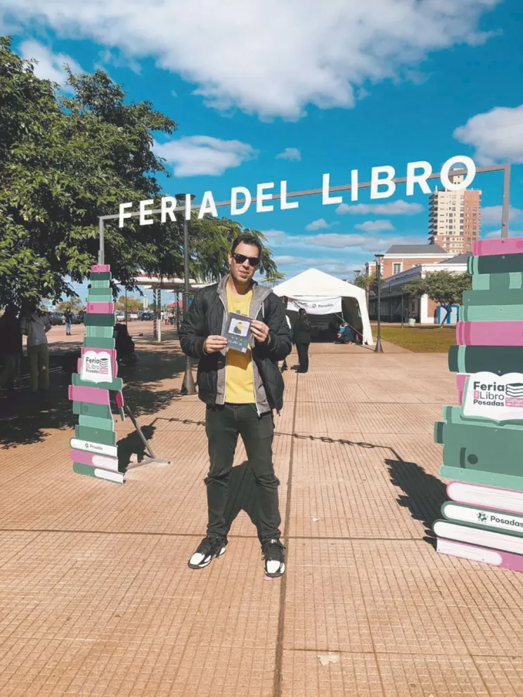 La editorial Mito llegó para acompañar a Brignole que estuvo con su fanzine en la Feria del Libro de Posadas.