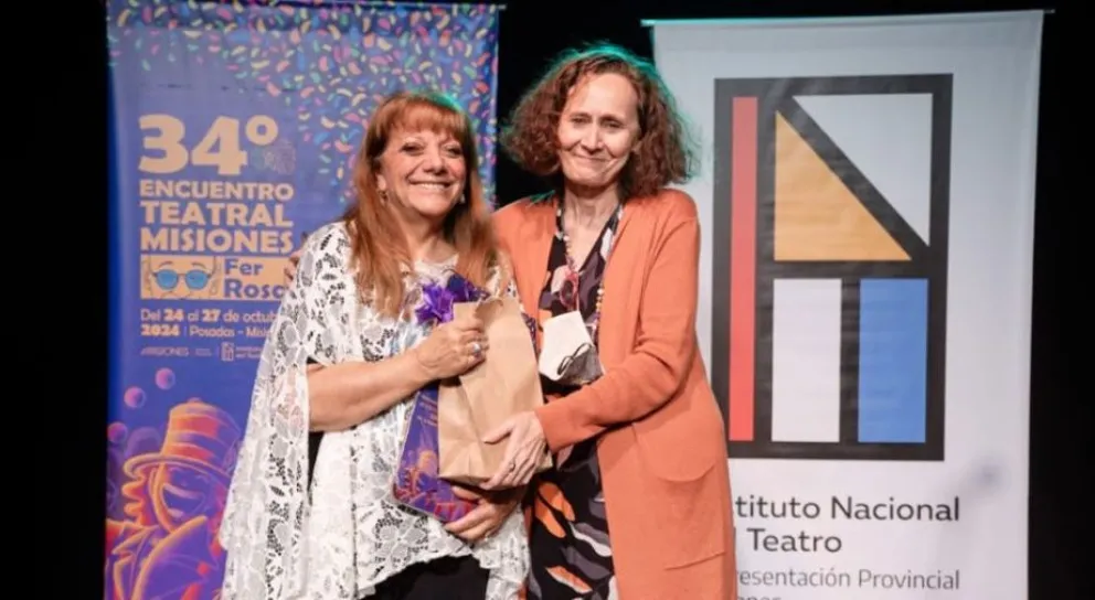 Claudia Luque -a la derecha de la foto-, representante provincial del Instituto Nacional del Teatro, advierte sobre las graves consecuencias del decreto que disuelve la estructura descentralizada del organismo.