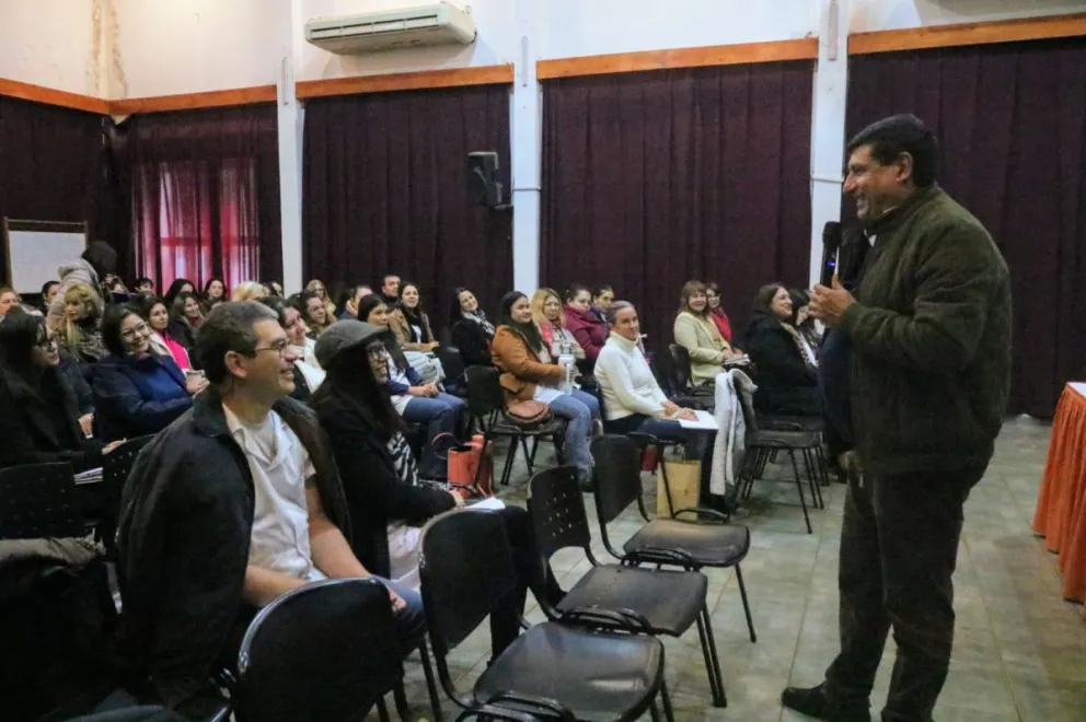 Capacitan a docentes en derechos de la Niñez imagen-5