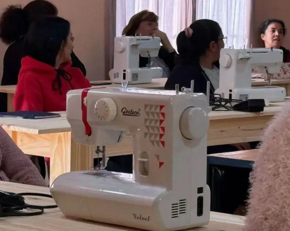 Wanda: se iniciaron capacitaciones para brindar salida laboral a los vecinos en oficios imagen-6