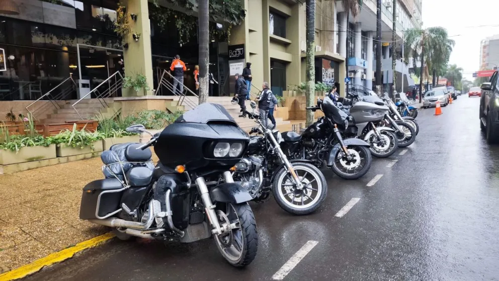 Los posadeños se vieron sorprendido por el nivel de motos. Fotos: Marcos Issac